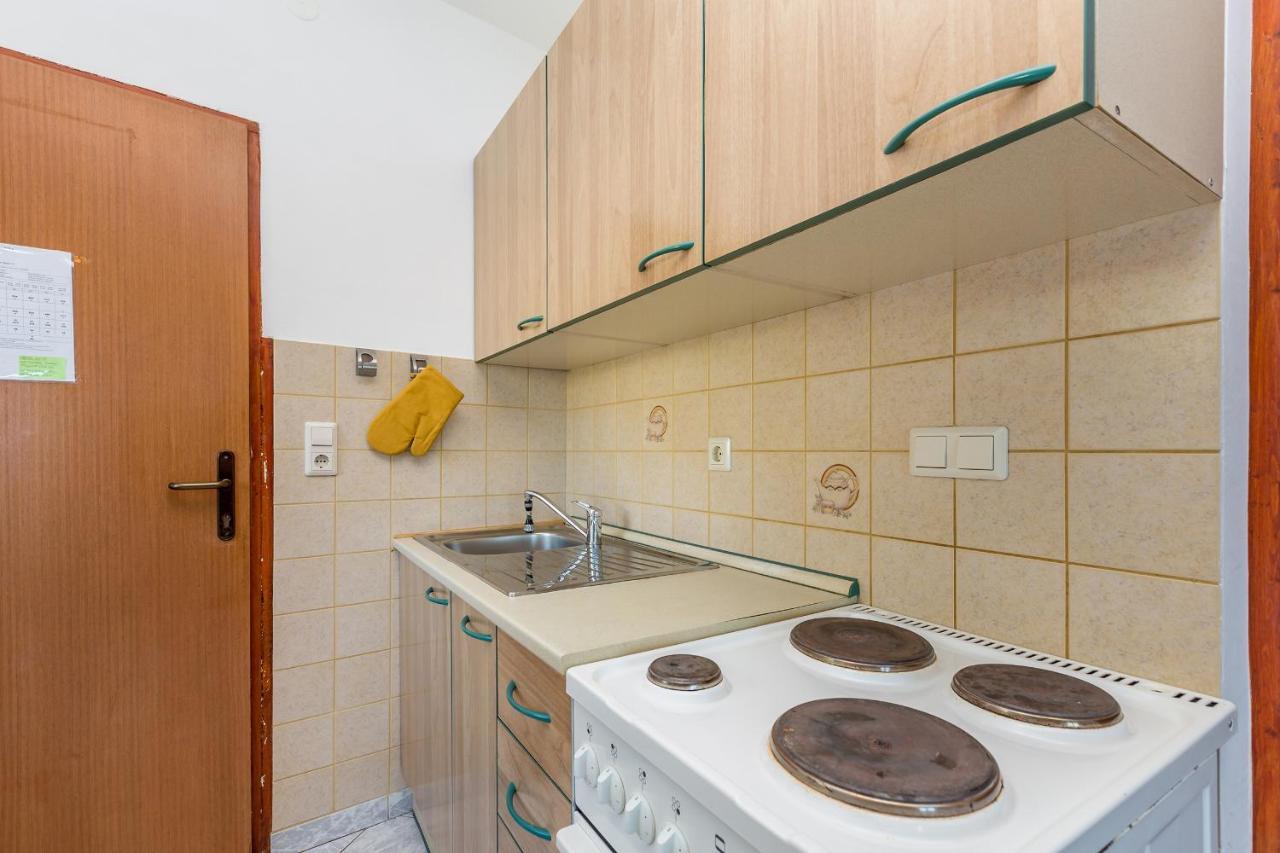 Private Accommodation Stara Baška Εξωτερικό φωτογραφία