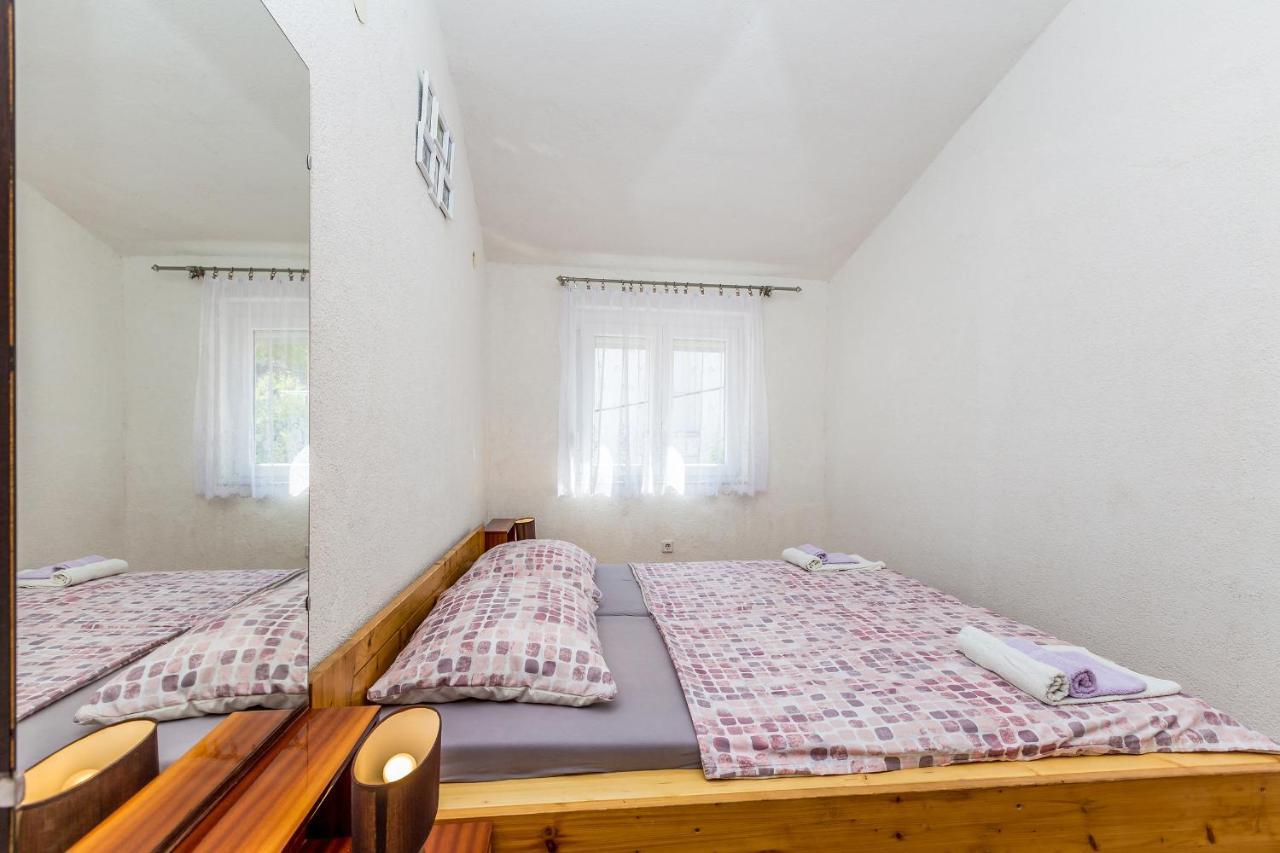 Private Accommodation Stara Baška Εξωτερικό φωτογραφία