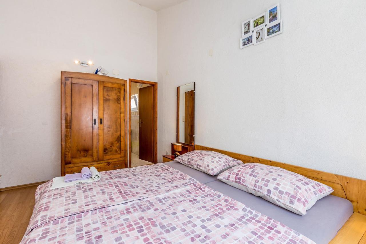 Private Accommodation Stara Baška Εξωτερικό φωτογραφία